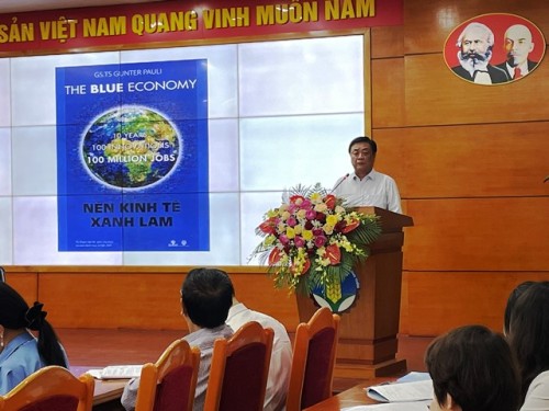 Đồng chí Lê Minh Hoan - Ủy viên Trung ương Đảng, Bộ trưởng Bộ Nông nghiệp và Phát triển nông thôn phát biểu chỉ đạo tại hội nghị