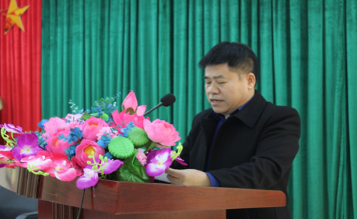 Đồng chí Đỗ Tấn Sơn, Chánh Văn phòng  Điều phối NTM tỉnh phát biểu tại buổi thẩm định.