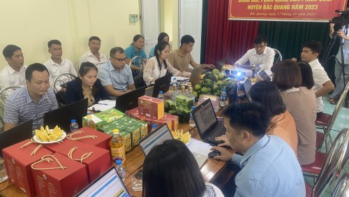 Huyện Bắc Quang tổ chức đánh giá, phân hạng sản phẩm OCOP năm 2023