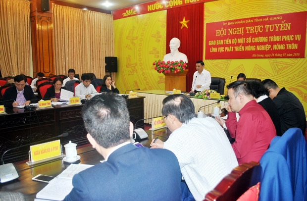 Đồng chí Nguyễn Minh Tiến, Ủy viên BTV Tỉnh ủy, Phó Chủ tịch Thường trực UBND tỉnh phát biểu kết luận tại hội nghị