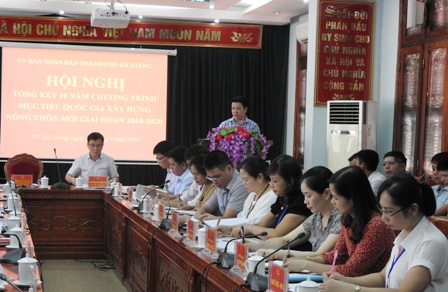 Đồng chí Trần Mạnh Lợi phát biểu chỉ đạo tại hội nghị tổng kết 10 năm xây dựng nông thôn mới thành phố Hà Giang