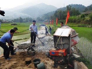 Phát động ra quân làm đường bê tông nông thôn tại xã Phương Tiến, huyện Vị Xuyên