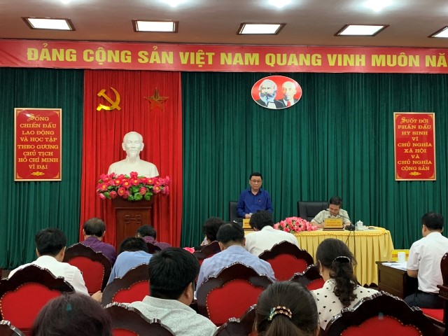 Đồng chí Nguyễn Minh Tiến – Phó Chủ tịch Thường trực UBND tỉnh phát biểu tại Hội nghị